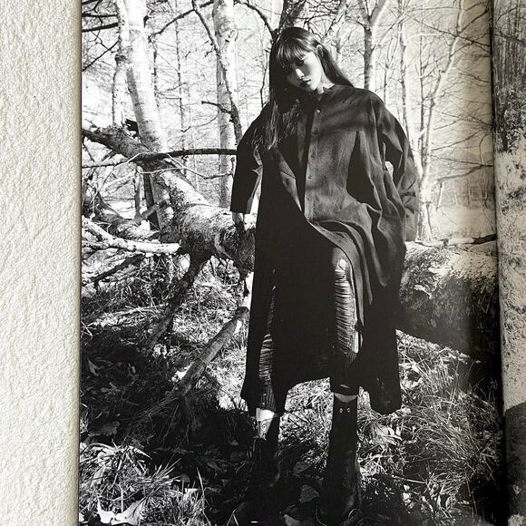 B Yohji Yamamoto Noir 2020 spring/summer look book catalog - Picture 2 of 3